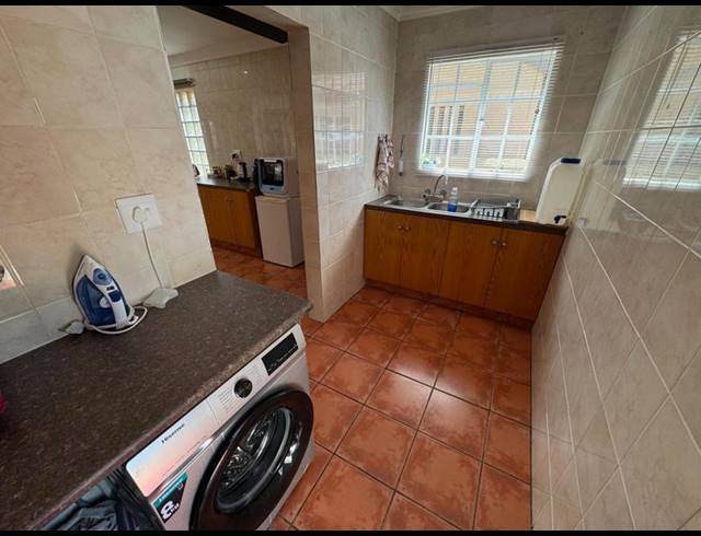 3 BEDROOM CLUSTER FOR SALE IN VAN RIEBEECK PARK